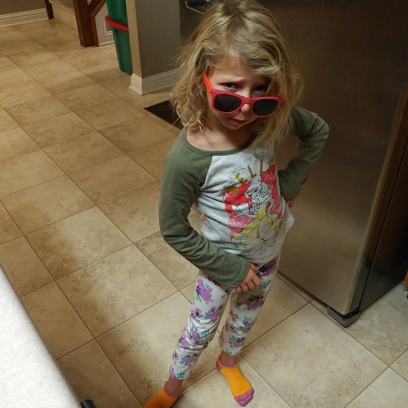 Meet Your Posher - Picture 6 of 6